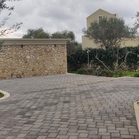 Villa Laoura Свороната Екстер'єр фото