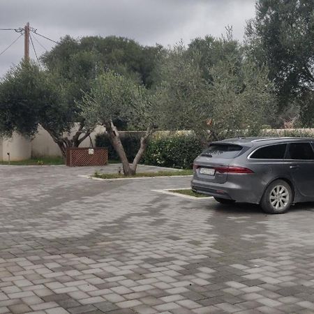Villa Laoura Свороната Екстер'єр фото