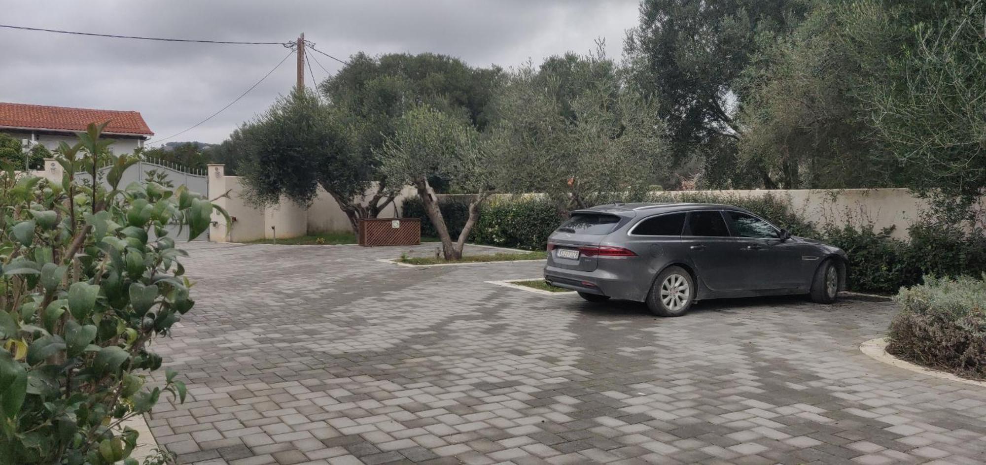 Villa Laoura Свороната Екстер'єр фото